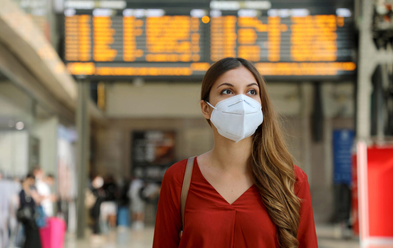Per chi arriva in Italia stop alle quarantene e basterà il Green pass base: cosa cambia per i viaggi