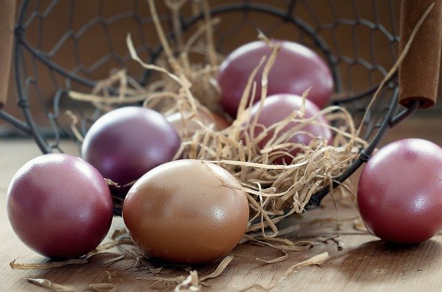 easter-eggs-1231120_640