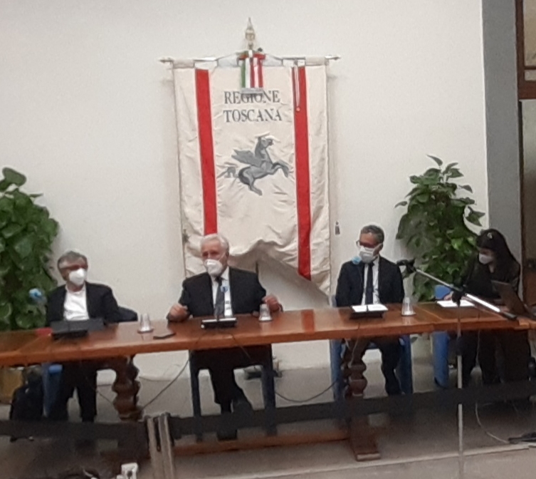 Regione Toscana implementa la prenotazione per i vaccini dedicati agli Over80