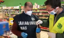 Controlli dei Nas nei supermercati: trovate tracce di coronavirus sui Pos