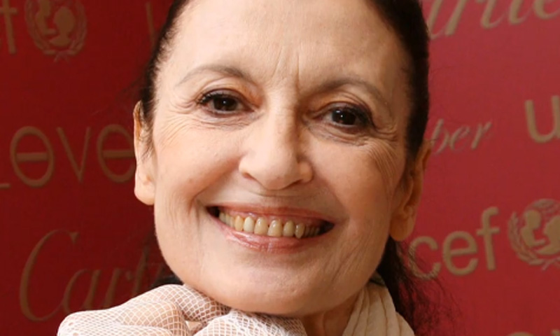 E’ morta Carla Fracci: straordinaria étoile autoironica, amata dalla gente