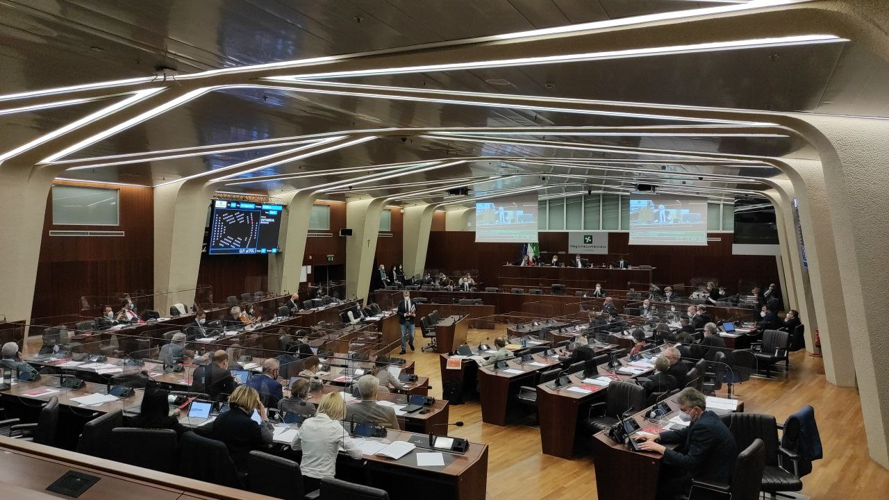 Giornata contro l’omobitransfobia: “Regione Lombardia si schieri”