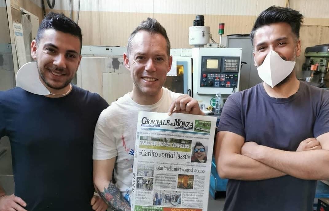Il capo va in pensione, in tre rilevano l’azienda e riassumono tutti i colleghi