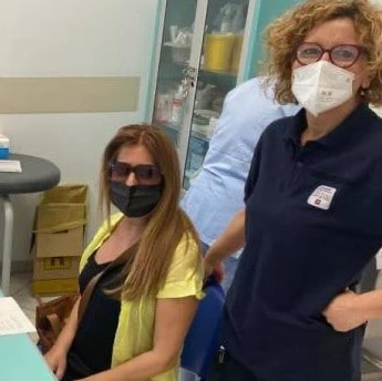 E’ toscana la prima donna a ricevere il richiamo con un altro vaccino