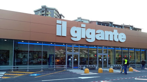I clienti dei supermercati “Il Gigante” donano per la ricerca