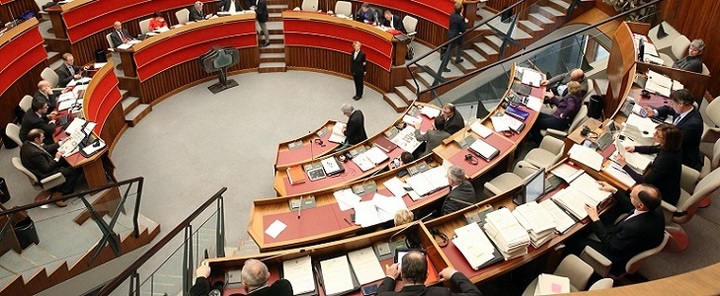 7mila euro in più a consigliere: perché l’Alto Adige può far sempre quello che vuole?