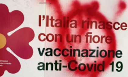 Hub vaccinale vandalizzato e portale vaccinazioni fuori uso: mano No vax?