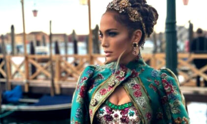Jennifer Lopez illumina Venezia durante la sfilata di Dolce e Gabbana in piazza San Marco