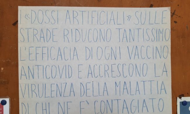 “I dossi stradali riducono l’efficacia dei vaccini”. Ironia o No vax estremi?