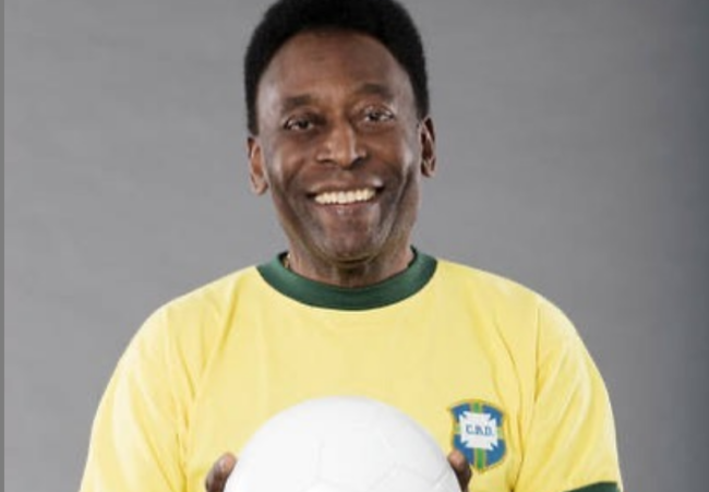 Pelé operato per sospetto tumore: “Affronterò questa partita col sorriso”