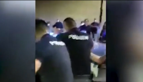 Al peggio non c’è mai fine: No vax a messa, la Polizia deve intervenire