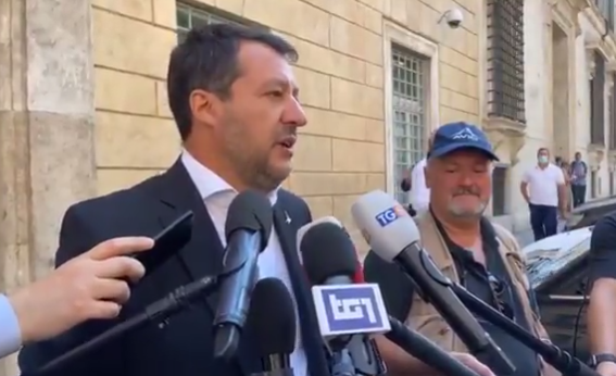 Green pass, la Lega ritira gli emendamenti, ma Salvini avverte: “Lo Stato risarcisca eventuali danni da vaccino”