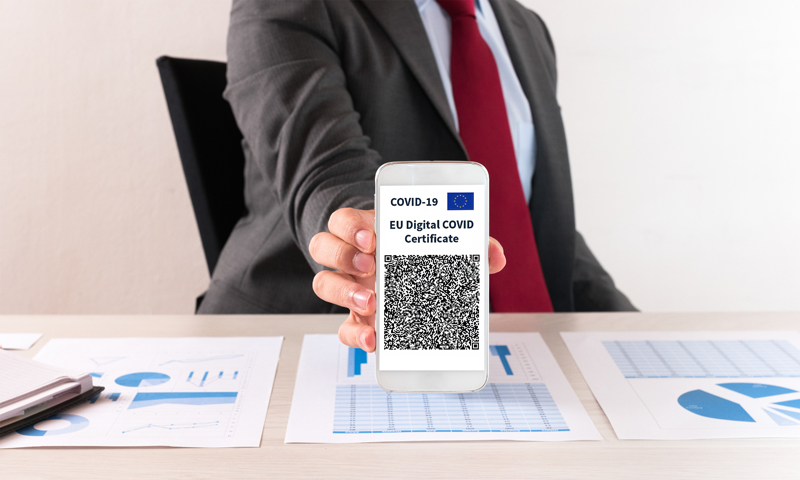Positivi con il Green pass valido: altri casi. E il Governo (nonostante le promesse) non è riuscito ancora a risolvere il problema
