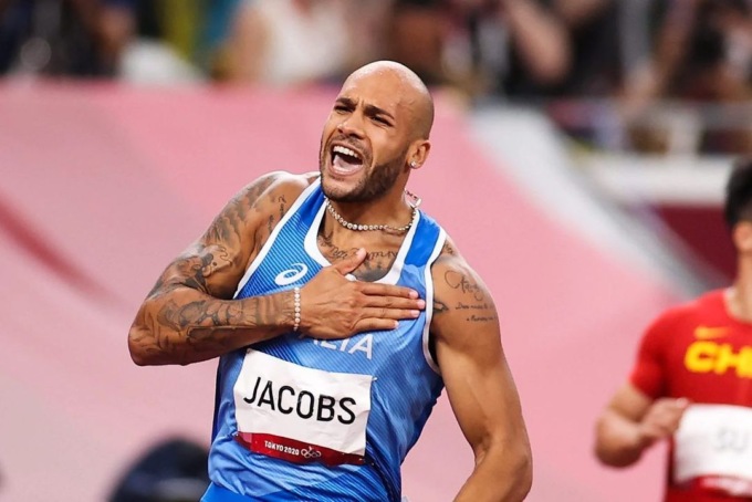 Jacobs escluso dal premio “Atleta dell’anno”: la Federazione internazionale umilia l’Italia