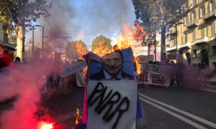 Sciopero generale: gli studenti "bruciano" Draghi