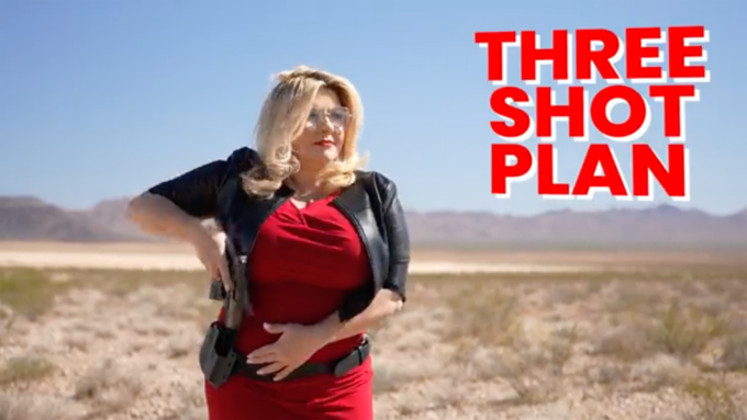Candidata trumpiana spara nel deserto: lo spot elettorale è viralissimo