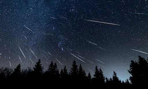 Tutti a caccia del meteorite caduto fra Prato e Pistoia: chi lo trova cosa fa?