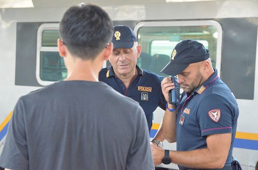 Green pass sui mezzi pubblici: chi controlla? C’è il rischio di rallentamenti e aggressioni