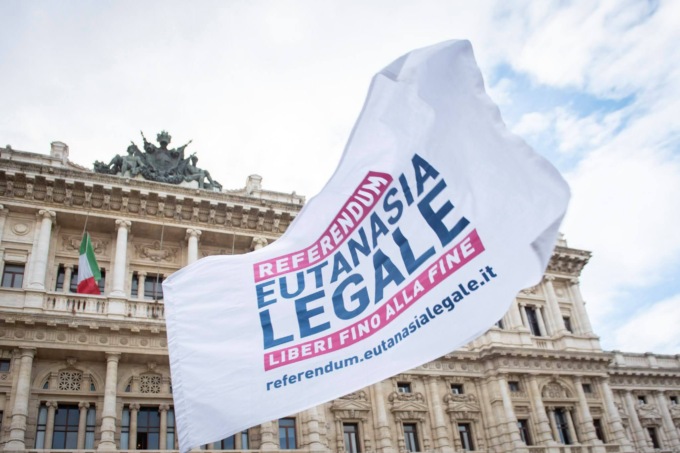 La Corte costituzionale chiede per la quarta volta al Parlamento di legiferare sul Fine vita