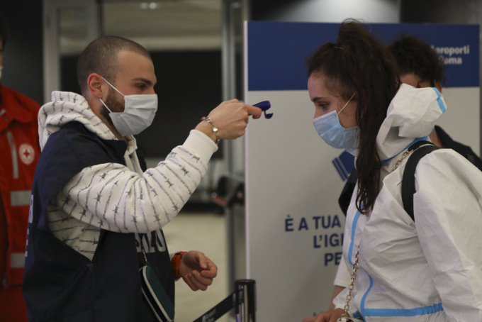 Abrignani (Cts): “Lockdown per non vaccinati in Italia? Possibile”