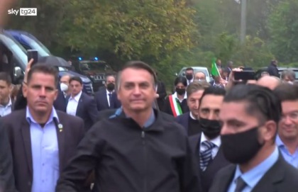 Bolsonaro ad Anguillara per la cittadinanza onoraria. A Padova scontri, idranti e manganellate