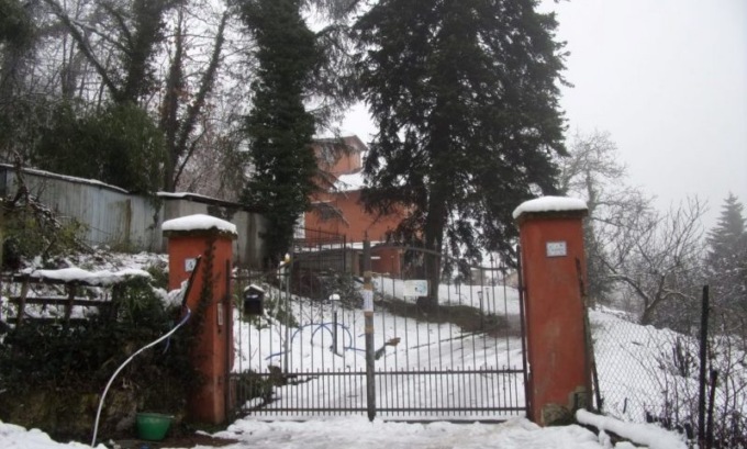 Legò la madre facendola morire di freddo: ergastolo per il figlio tossico