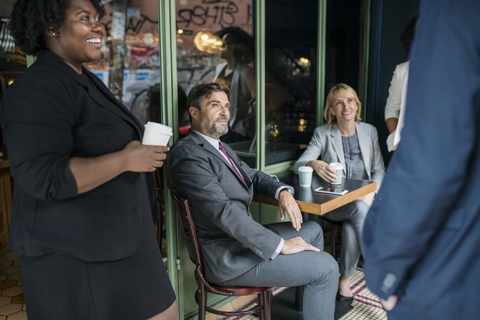 Ti fai male durante la pausa caffè? Affari tuoi, non è infortunio