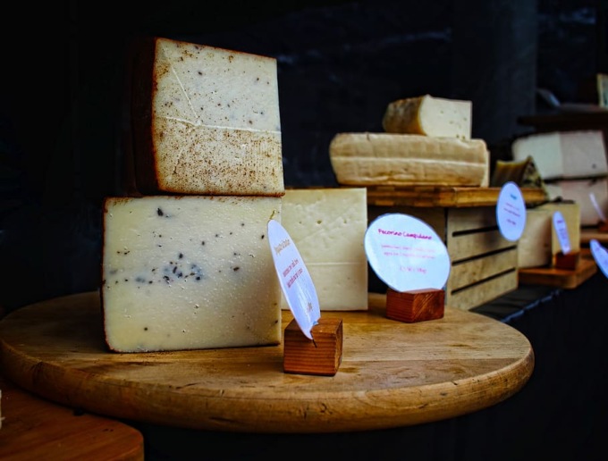 Riso, latte e formaggio: rischiamo di trovare in tavola prodotti tarocchi al posto delle nostre eccellenze