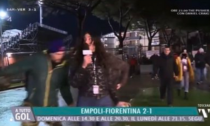 La giornalista Greta Beccaglia molestata in diretta tv da un tifoso dopo Empoli-Fiorentina