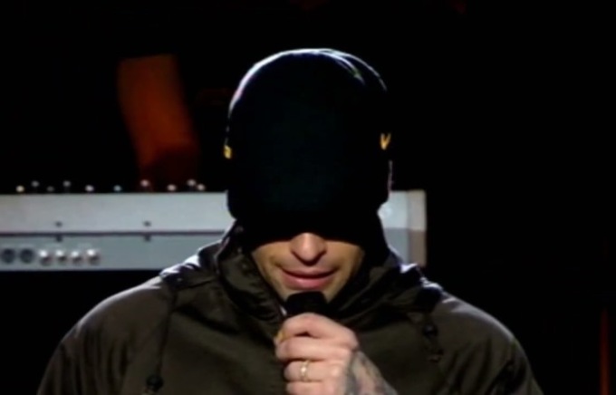Fedez compra un dominio per le elezioni 2023: scende (davvero) in politica?