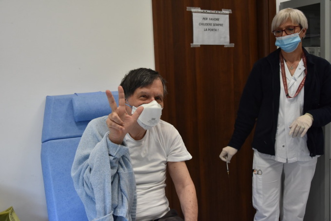 Entro fine anno terza dose di vaccino per i cinquantenni
