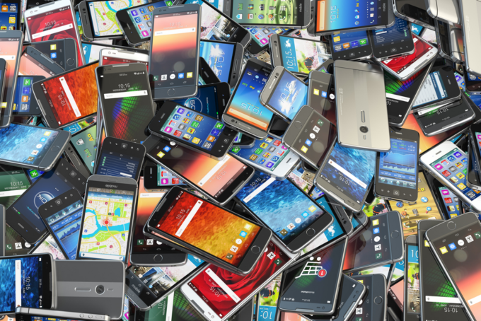 Una nuova vita per gli smartphone negli store Vodafone
