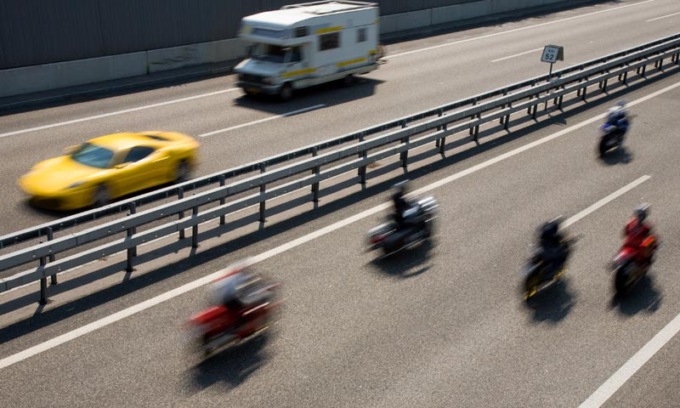 Stangata per motociclisti e camperisti: l’Ue cancella la possibilità di sospensione dell’assicurazione Rca