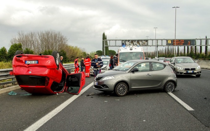 Incidenti stradali in calo nel 2020