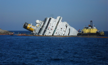 Risarcimento da 90mila euro "per lo stress" a un naufrago della Concordia