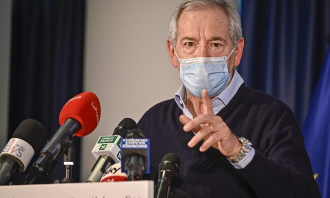 Covid, Bertolaso: “In Lombardia i più colpiti ora sono i bambini, proteggiamoli”