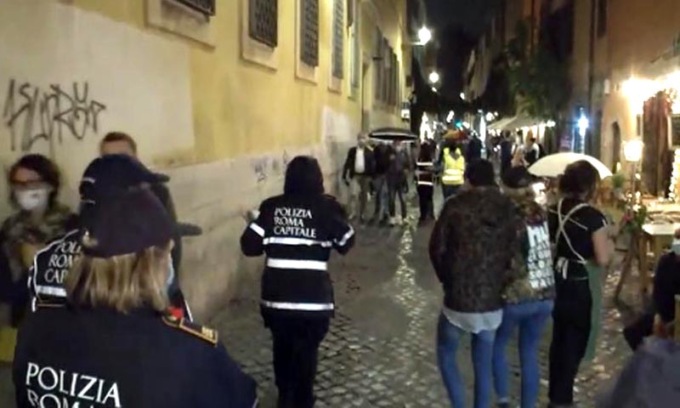 Vigili in bar e ristoranti da lunedì 6 dicembre per controllare i Super Green pass