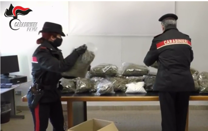 Quelli dell’inceneritore, invece di bruciare la droga… la rivendevano