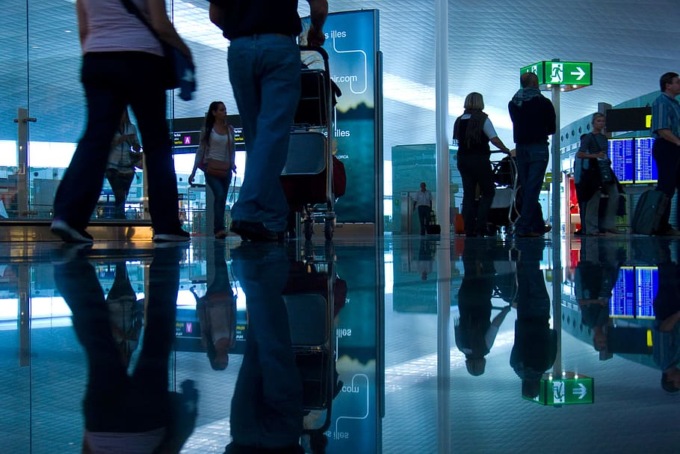 Chi arriva in Italia ed è positivo dovrà pagarsi le spese per i 10 giorni di isolamento