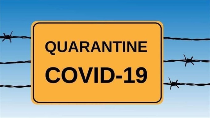 La Francia riduce la terza dose a tre mesi, gli Usa l’isolamento