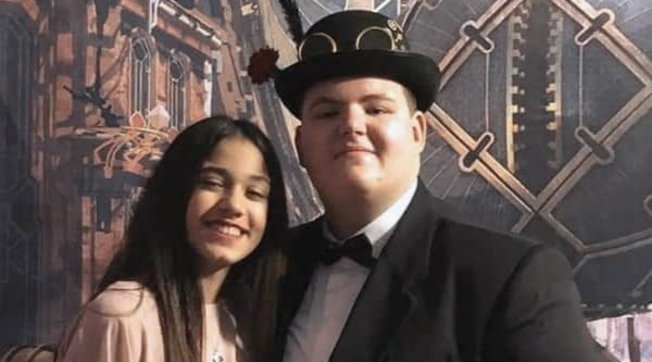 Salerno, muore in scooter a 15 anni. Tra i soccorritori c’era il fratello: “Scusa,  ho provato a salvarti”