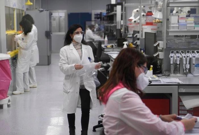 Via libera a Paxlovid, pillola Pfizer contro il Covid da prendere entro i primi cinque giorni