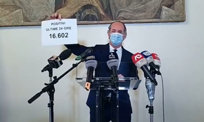Record di contagi in Veneto, Zaia: "Mai così tanti in un giorno e aumentano pure i decessi" | +16mila e 602 positivi