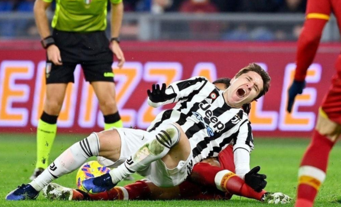 Stagione finita per Federico Chiesa: si è rotto il legamento crociato anteriore sinistro