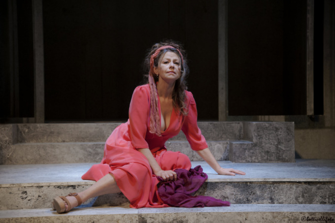Fondazione Piemonte dal Vivo porta a teatro Graces e Lisistrata