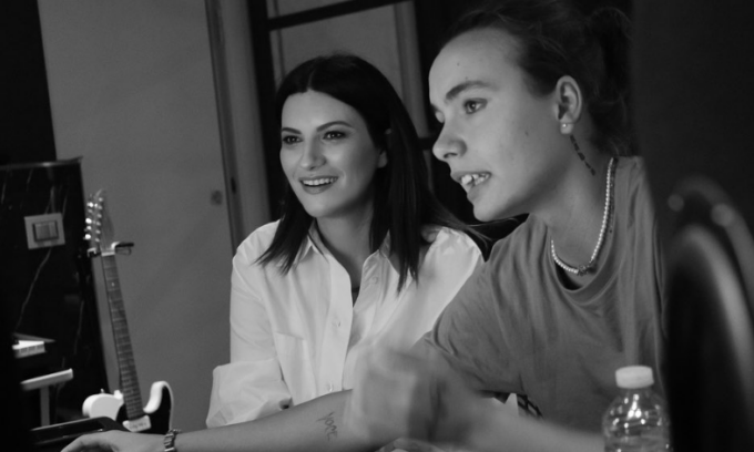 E’ uscito il nuovo singolo di Laura Pausini: l’autrice è la giovane Madame