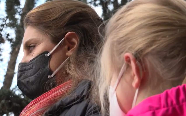 Dall’Inghilterra a Milano (1.200 Km e 13 ore) in auto per vaccinare la figlia di 9 anni