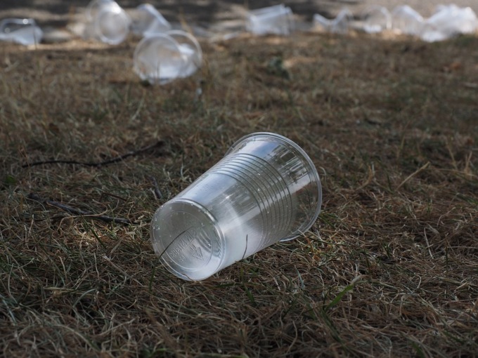 Plastica monouso, in tanti già non la usano
