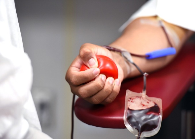 “Effetto  collaterale” di Omicron: in molte regioni d’Italia manca sangue