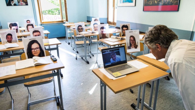 Uno studio stronca la Dad durante il Covid: “Ha causato disturbi psico-sociali e un calo dell’apprendimento”